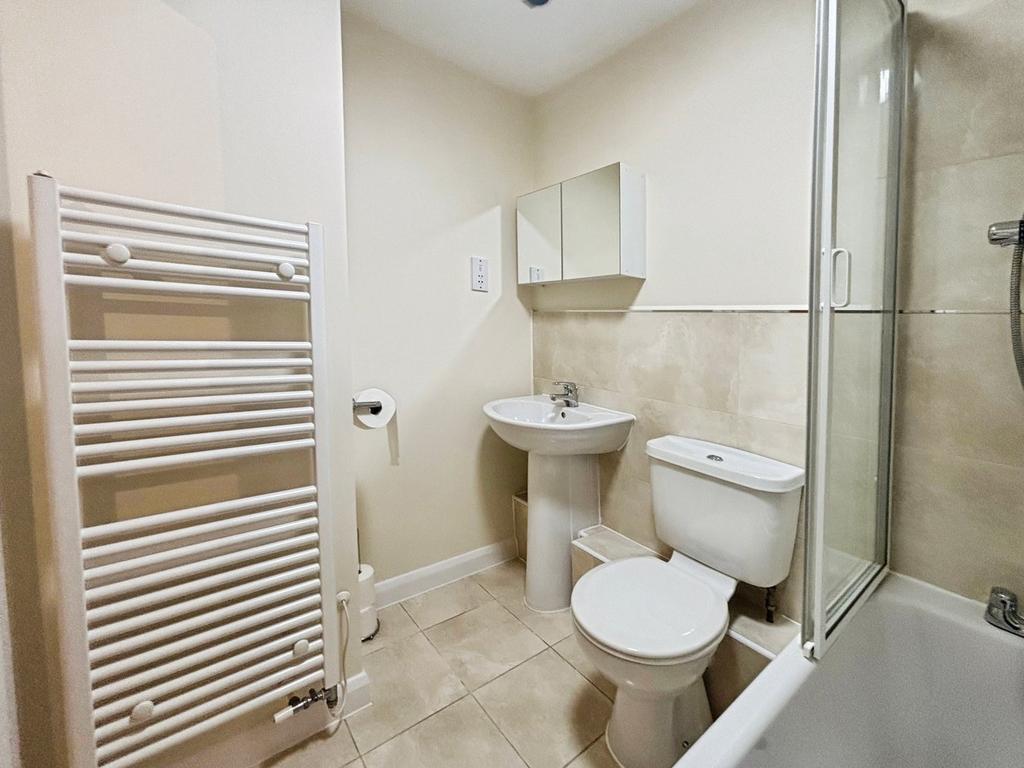 Main Bathroom