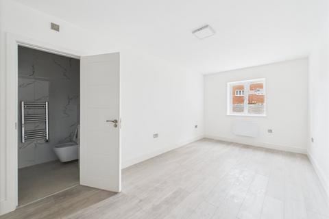 undefined, Shelson Avenue, Feltham, Middlesex, TW13