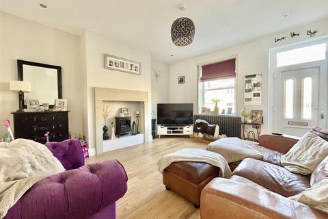 undefined, High Street, Bradford BD13