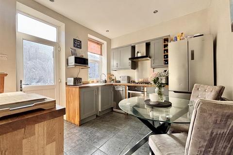 undefined, High Street, Bradford BD13