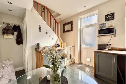 undefined, High Street, Bradford BD13