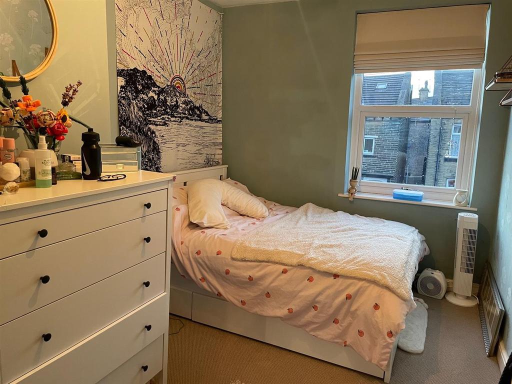 Bedroom 2.jpg
