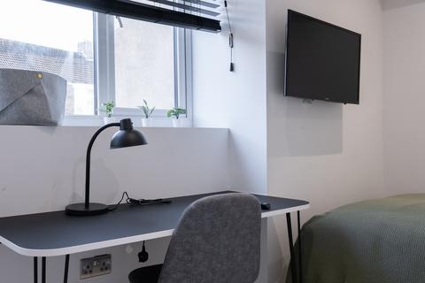 undefined, at Liverpool, Flat C, 18, St Albans Road SA2