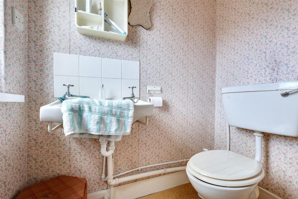 Ensuite.jpeg