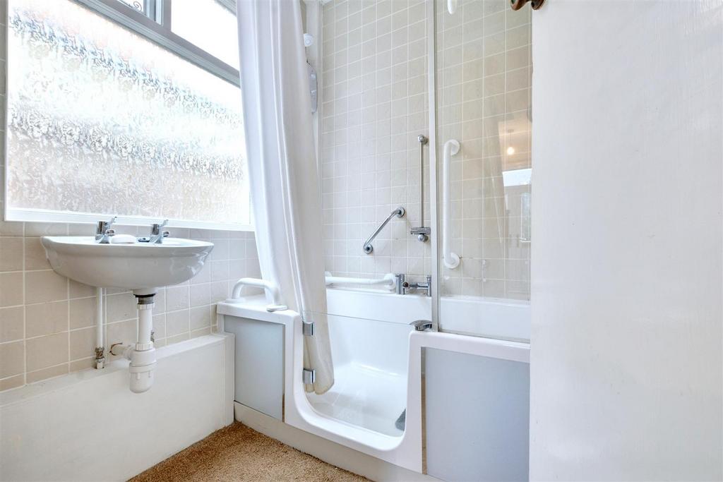 Bathroom.jpeg