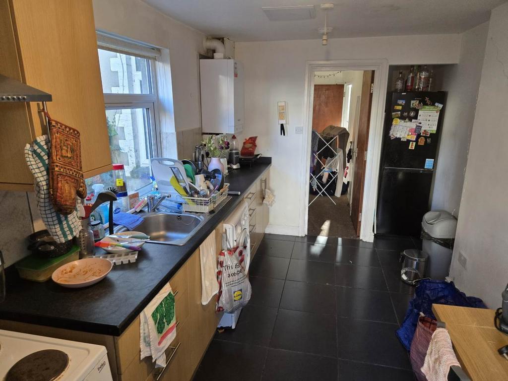 Kitchen (2)