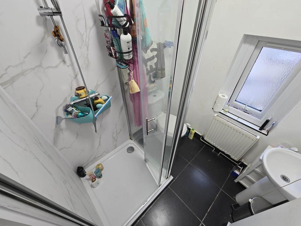 First floor shower r