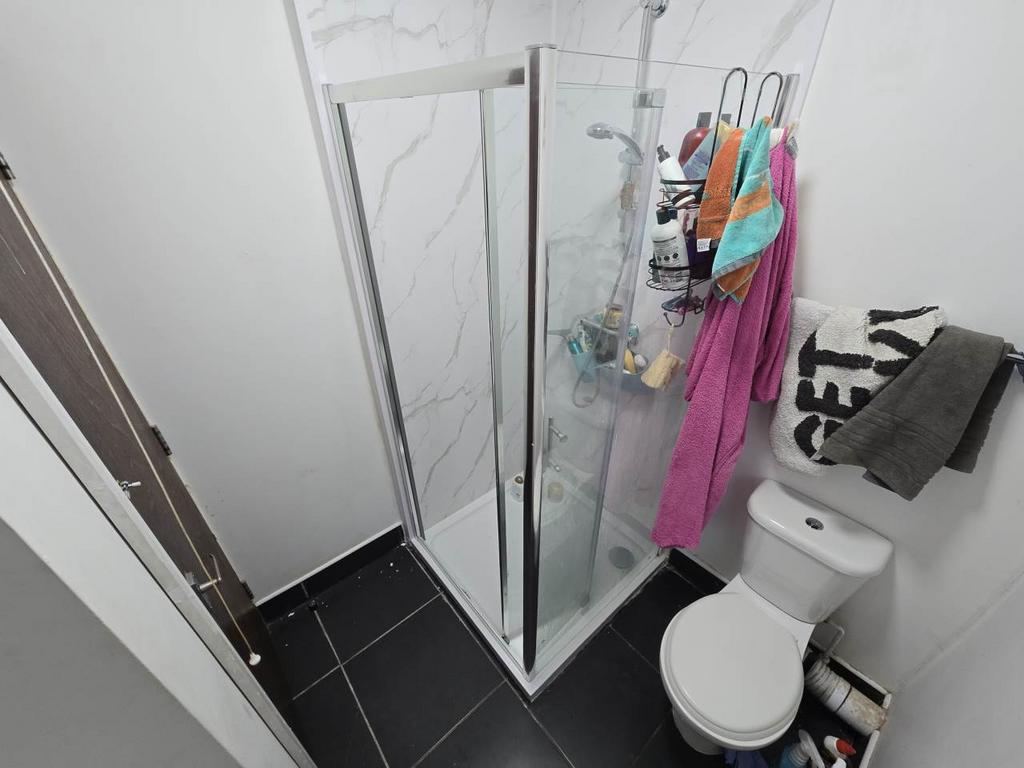 First floor shower r