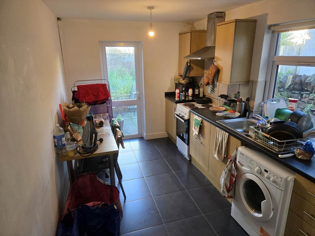 Kitchen (1)