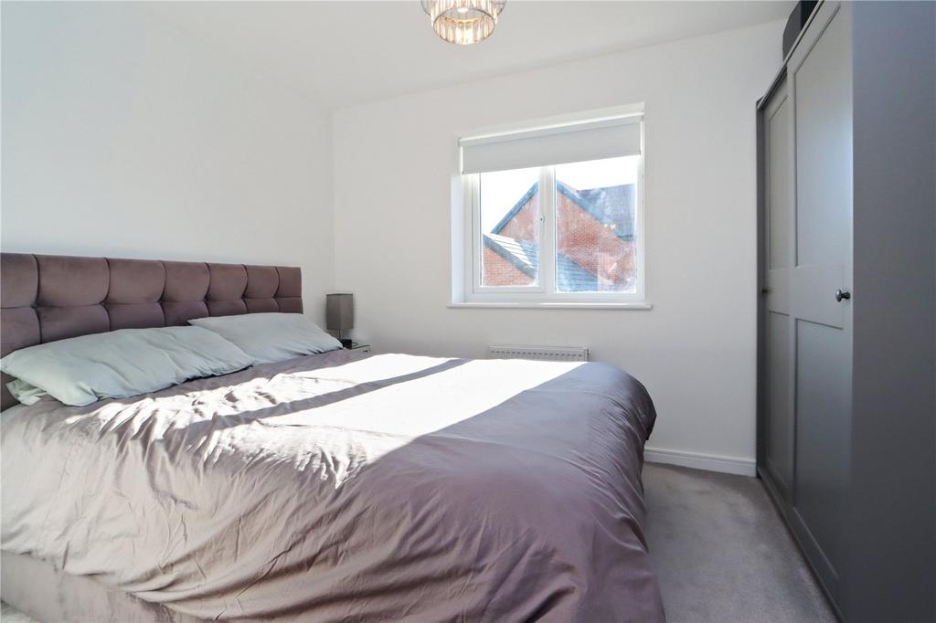 Bedroom 1 Pic 1