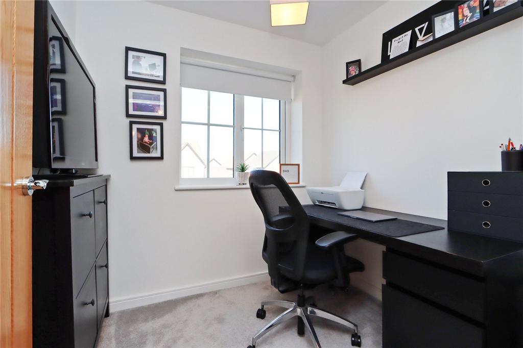 Bedroom 3 / Study