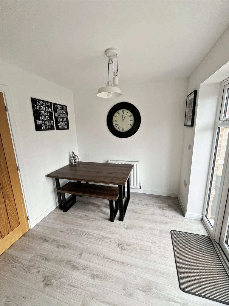 Dining Area Pic 2