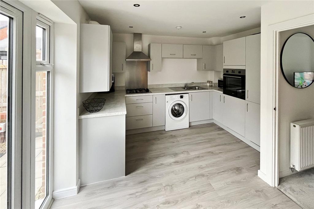 Kitchen Area Pic 2