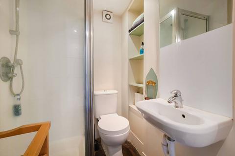 undefined, Ladbroke Grove, Notting Hill, London, W11