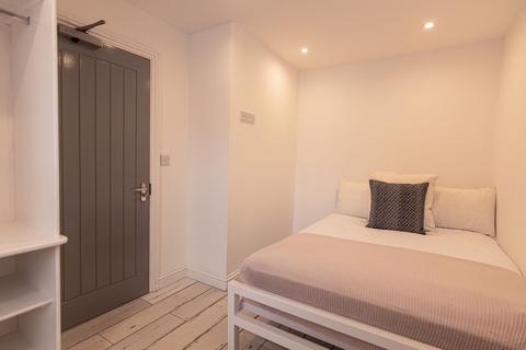 6 bedroom house to rent, Thornycroft Road, Liverpool L15
