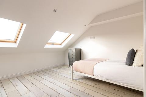 6 bedroom house to rent, Thornycroft Road, Liverpool L15
