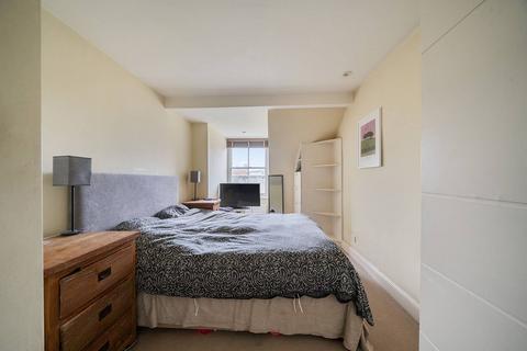 2 bedroom flat to rent, Tachbrook Street, Pimlico, London, SW1V