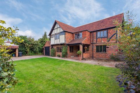 undefined, Copthall Corner, Chalfont St. Peter, Gerrards Cross, Buckinghamshire, SL9