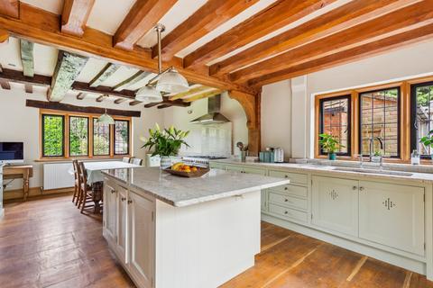 undefined, Copthall Corner, Chalfont St. Peter, Gerrards Cross, Buckinghamshire, SL9