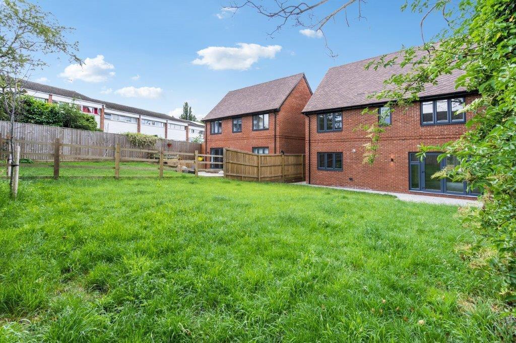 Osier cottage garden2.jpg