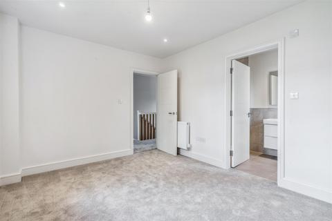 4 bedroom detached house to rent, Hawthorne Close, Garsington, Oxford