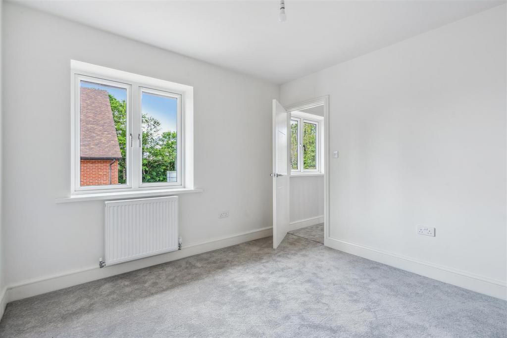 4 Hawthorn Close4.jpg