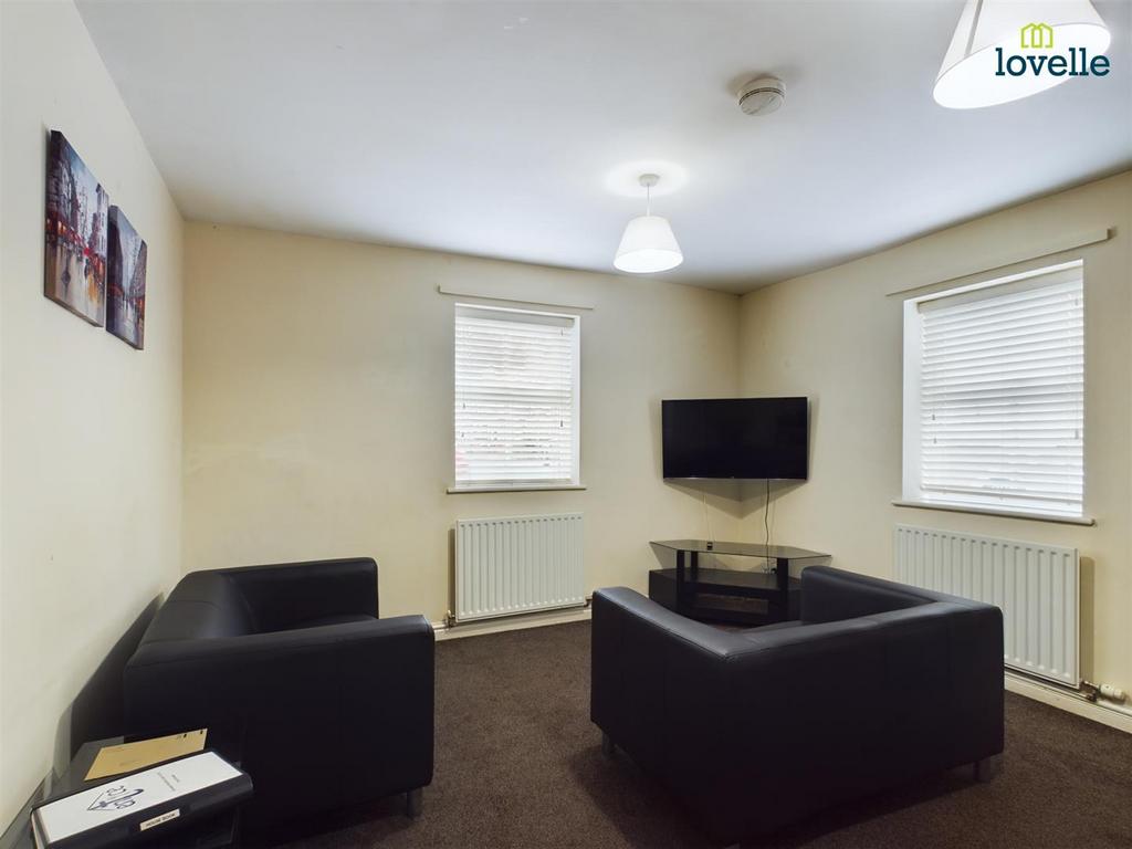 CAM01383 G0-PR0089-STILL007.jpg