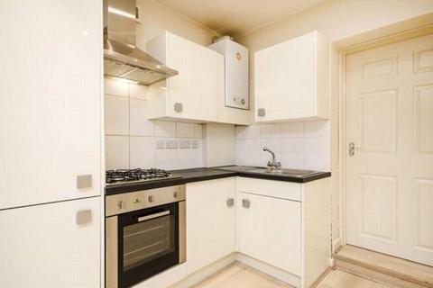 undefined, Finchley Road, Temple Fortune, London, NW11