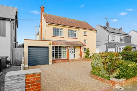 4 bedroom detached house for sale, Marcus Avenue, Southend-on-sea, SS1 3