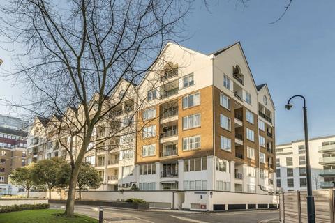 2 bedroom flat to rent, The Quadrangle, London SW10