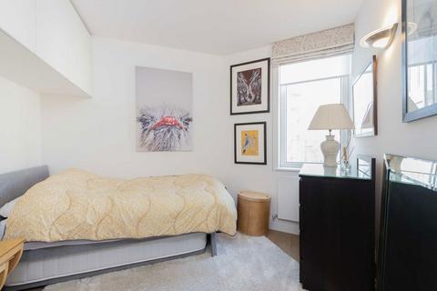 2 bedroom flat to rent, The Quadrangle, London SW10