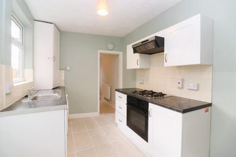 3 bedroom terraced house for sale, Cromwell Road, Rushden NN10