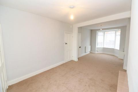3 bedroom terraced house for sale, Cromwell Road, Rushden NN10