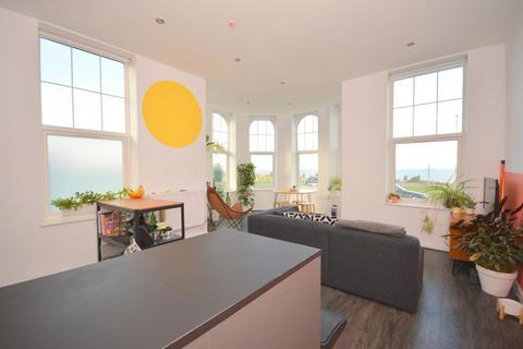 2 bedroom flat to rent, Endcliffe Apartments,First Ave,Cliftonville,CT92PY