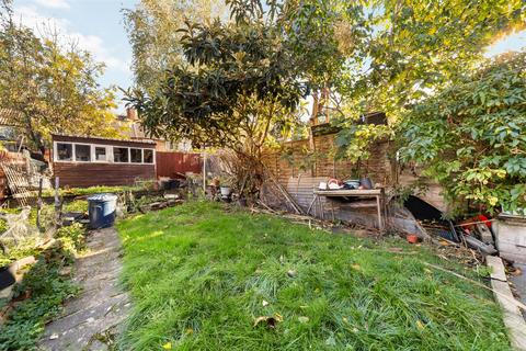 3 bedroom house for sale, Hazelwood Avenue, Morden SM4