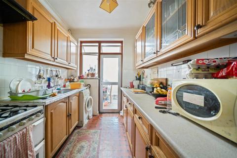 3 bedroom house for sale, Hazelwood Avenue, Morden SM4