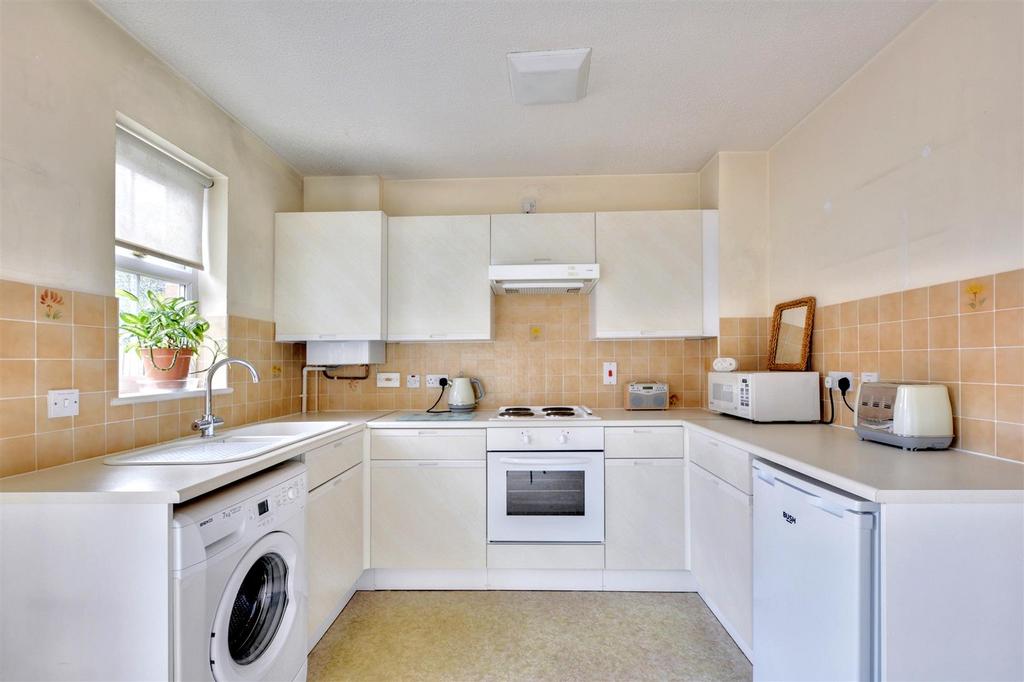 Kitchen 1.jpeg