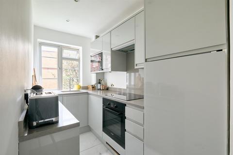 undefined, Chiswick Village, Chiswick, W4