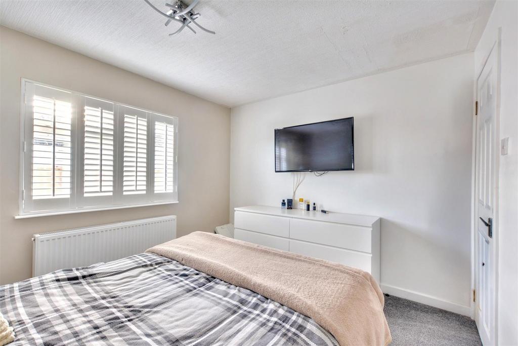 Bedroom One (1).jpeg