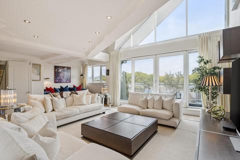 5 bedroom flat for sale, Bishops Wharf House, Parkgate Road, Battersea, London, SW11.