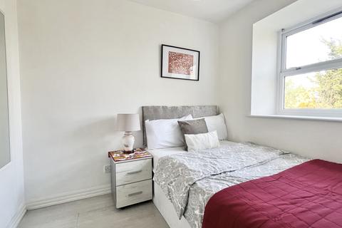 1 bedroom apartment for sale, Millstream Close, Palmers Green, N13