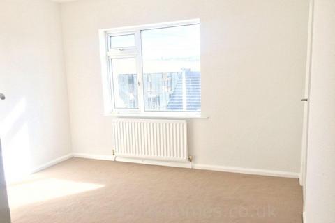 2 bedroom terraced house to rent, Hards Town, Chatham, ME4