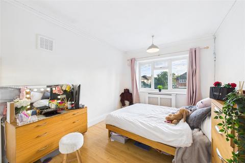 undefined, Covey Close, Farnborough, Hampshire, GU14