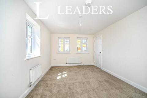 4 bedroom detached house to rent, Daisy Lane, Wixams, Bedford, MK42