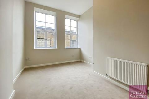2 bedroom flat for sale, Charlestown, Glossop, Derbyshire, SK13