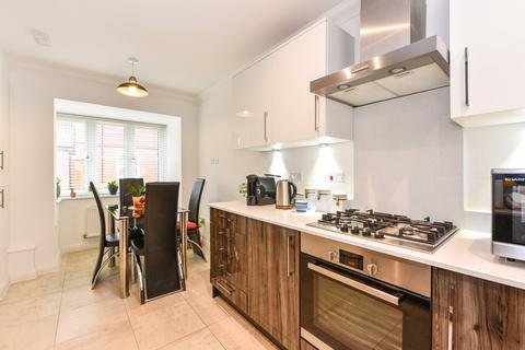 3 bedroom semi-detached house for sale, Rudgard Way, Liphook, Hampshire, GU30