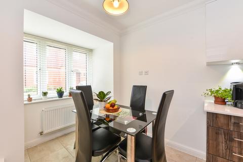 3 bedroom semi-detached house for sale, Rudgard Way, Liphook, Hampshire, GU30