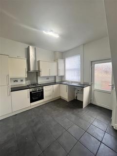 2 bedroom terraced house to rent, Gordon Terrace, Stalybridge SK15