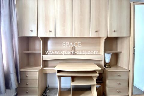 1 bedroom in a house share to rent, Winchmore Hill Road, London N21