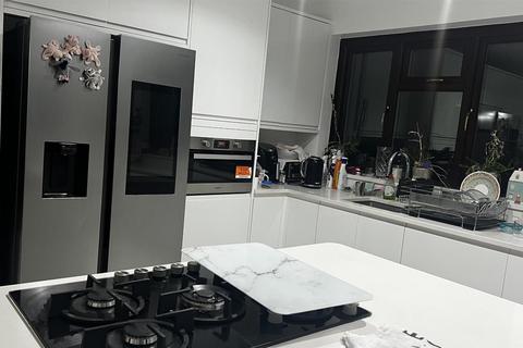 undefined, Winchmore Hill Road, London N21